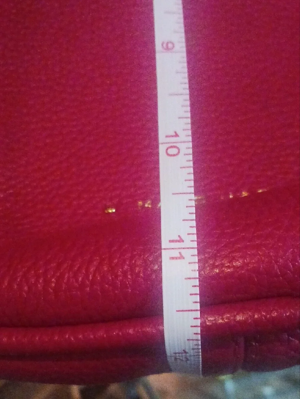 Marc Jacobs Pebbled Leather Hobo in Berry with Gold Hardware